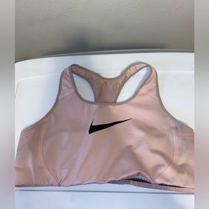 sports bra